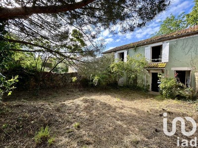 /international/fr/faye-l-abbesse-charente-310102106161/