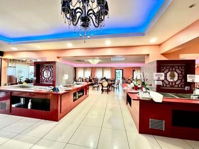 /international/fr/saint-denis-les-sens-burgundy-310104845018/