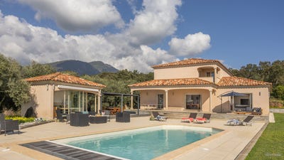 /international/fr/cervione-corsica-310120033593/