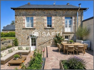 /international/fr/le-bourgneuf-la-foret-pays-de-la-loire-310108869364/