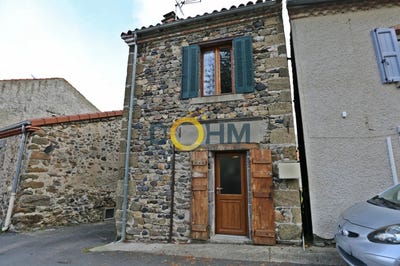 /international/fr/mazeyrat-d-allier-auvergne-310101356931/?lang=en