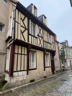 /international/fr/bourges-centre-val-de-loire-310104597472/