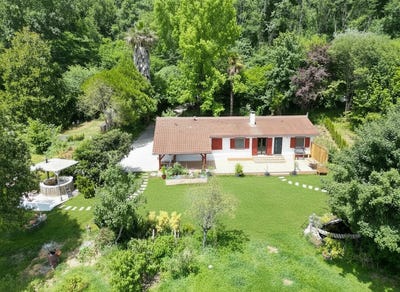 /international/fr/ustaritz-aquitaine-310108992187/