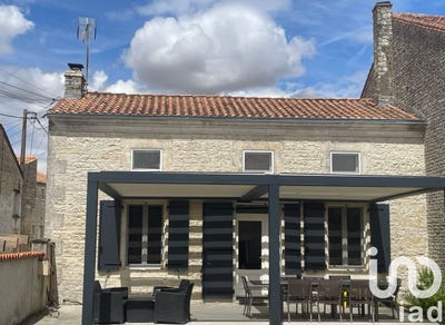 /international/fr/aigre-charente-310100292653/?lang=en