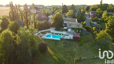 /international/fr/cornant-burgundy-310105242020/