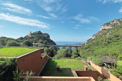 /international/fr/mer-deze-eze-provence-alpes-cote-d-azur-310101205025/