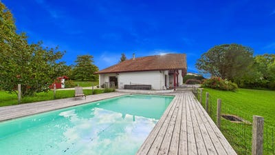 /international/fr/route-de-bardos-bardos-aquitaine-310107562248/