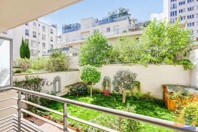 /international/fr/paris-15th-paris-310108674424/