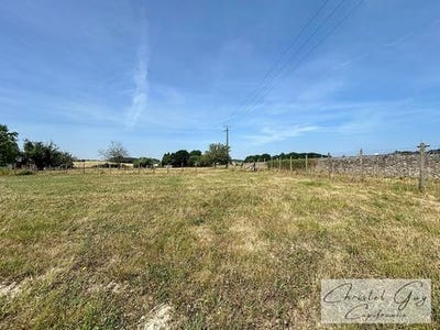 /international/fr/st-pierre-de-cheville-pays-de-la-loire-310100184668/