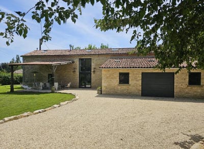 /international/fr/charroux-limousin-310108455433/