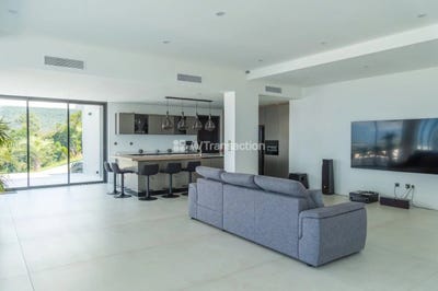 /international/fr/porticcio-corsica-310104836963/