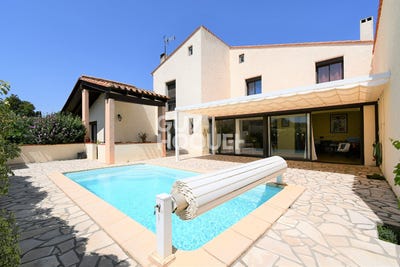 /international/fr/corneilla-la-riviere-languedoc-roussillon-310108996516/