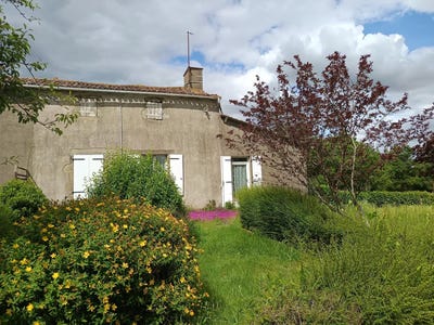 /international/fr/bressuire-charente-310108788614/