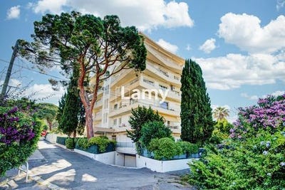 /international/fr/antibes-provence-alpes-cote-d-azur-310100378009/