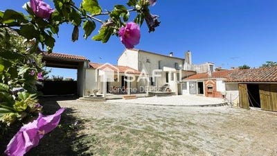 /international/fr/saint-michel-en-l-herm-pays-de-la-loire-310100860630/