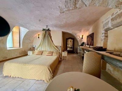 /international/fr/fabregues-languedoc-roussillon-310099949469/