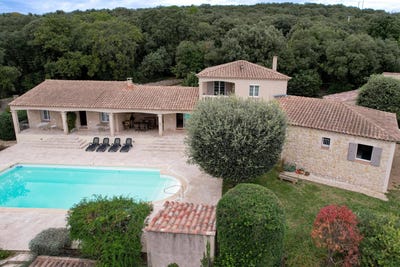 /international/fr/uzes-aquitaine-310103517984/