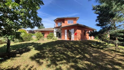 /international/fr/lavaur-midi-pyrenees-310108763393/?lang=id