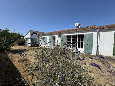 /international/fr/le-bois-plage-en-re-charente-120093704288/?lang=en