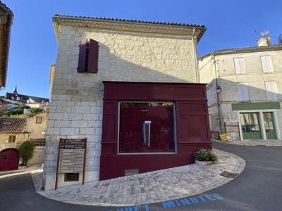 /international/fr/aubeterre-sur-dronne-charente-310104990609/