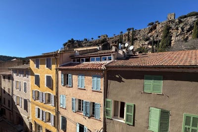 /international/fr/cotignac-provence-alpes-cote-d-azur-310108928639/