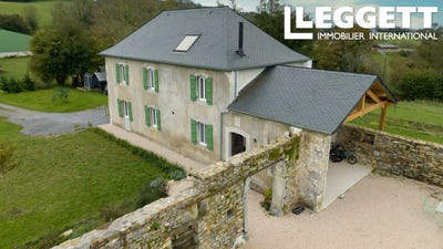 /international/fr/mauleon-licharre-aquitaine-310096966148/