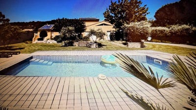 /international/fr/cadenet-provence-alpes-cote-d-azur-310108632185/