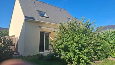 /international/fr/montreuil-sur-ille-brittany-310101389069/