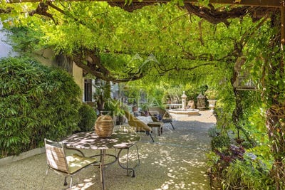 /international/fr/figanieres-provence-alpes-cote-d-azur-310101061805/