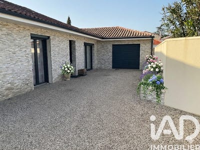 /international/fr/soussans-aquitaine-310108048985/