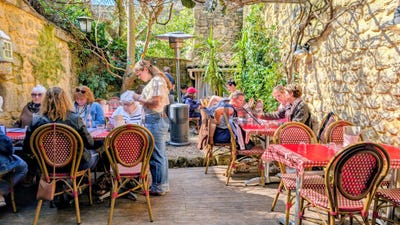 /international/fr/uzes-aquitaine-310108242689/