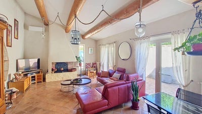 /international/fr/fourques-languedoc-roussillon-310110121869/