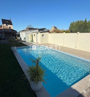/international/fr/petite-foret-calais-310104806182/