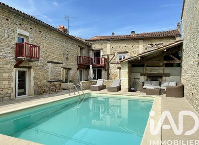 /international/fr/nercillac-charente-310108429272/