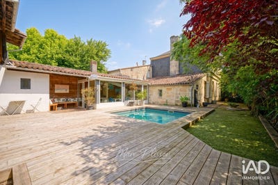 /international/fr/margaux-aquitaine-310108318643/