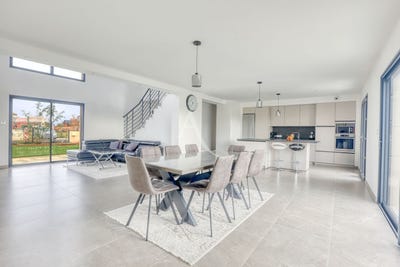 /international/fr/les-authieux-sur-le-port-saint-ouen-upper-normandy-310105986996/