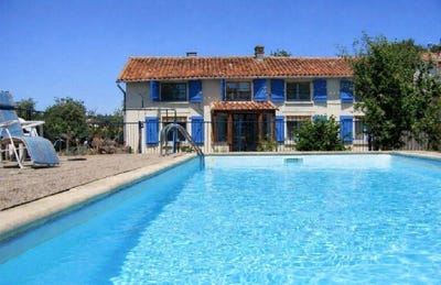 /international/fr/nanteuil-en-vallee-charente-310107008367/
