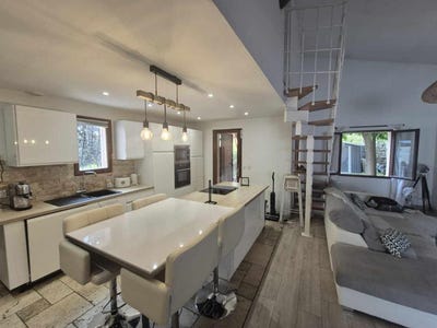 /international/fr/plan-de-cuques-provence-alpes-cote-d-azur-310109098237/