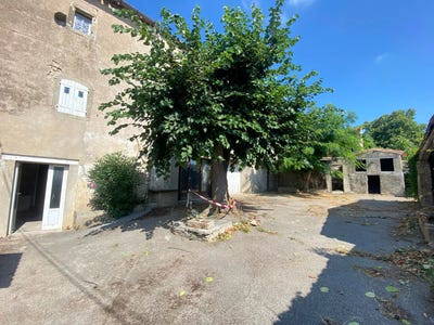 /international/fr/villeneuve-minervois-languedoc-roussillon-310102788153/