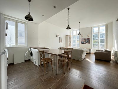 /international/fr/7-chaussee-de-la-madeleine-nantes-pays-de-la-loire-310108564773/