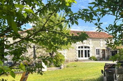 /international/fr/nanteuil-auriac-de-bourzac-aquitaine-310100231899/