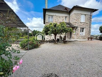 /international/fr/uzerche-limousin-310100523346/