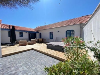 /international/fr/st-gilles-croix-de-vie-pays-de-la-loire-310100877549/