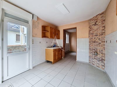 /international/fr/saint-leonard-calais-310107949565/