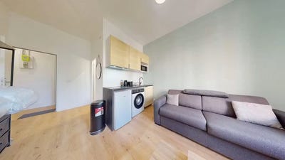 /international/fr/cours-tolstoi-villeurbanne-rhone-310109237083/