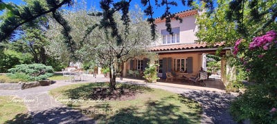 /international/fr/pernes-les-fontaines-provence-alpes-cote-d-azur-310109202643/?lang=it