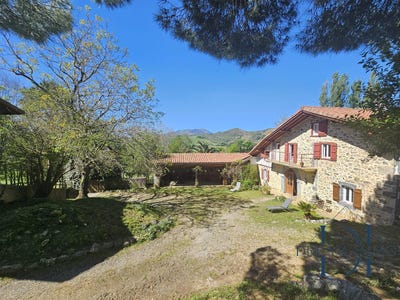 /international/fr/hasparren-aquitaine-310101335904/?lang=en
