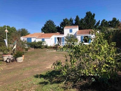 /international/fr/l-ile-d-yeu-pays-de-la-loire-310107814997/