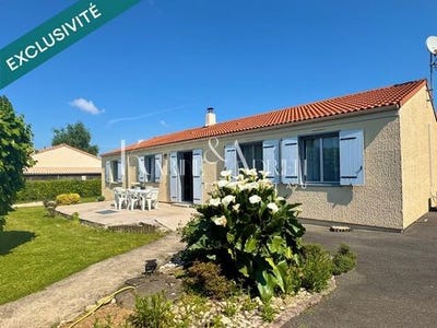 /international/fr/fontenay-le-comte-pays-de-la-loire-310099432034/