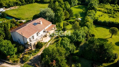 /international/fr/saussines-languedoc-roussillon-310108315243/